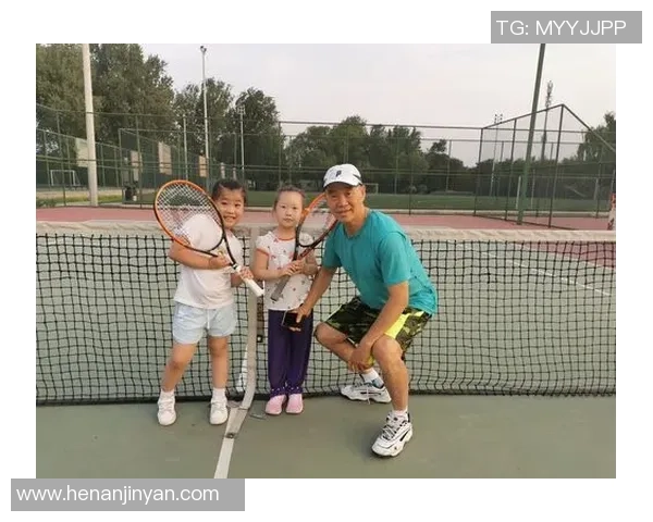 杨强回顾篮球生涯的点滴故事与成长历程分享